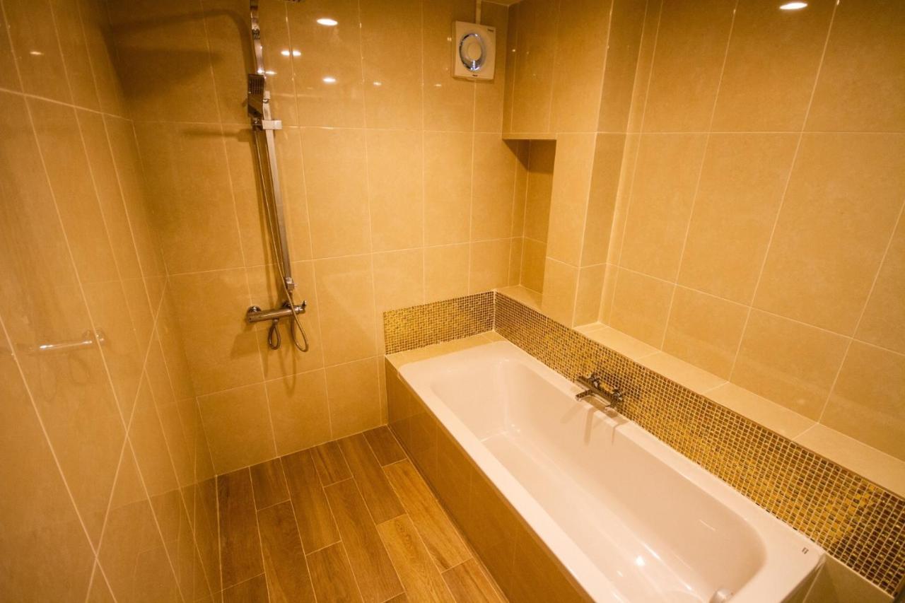 Baan Wanwaree Bed and Breakfast Καντσαναμπούρι Εξωτερικό φωτογραφία