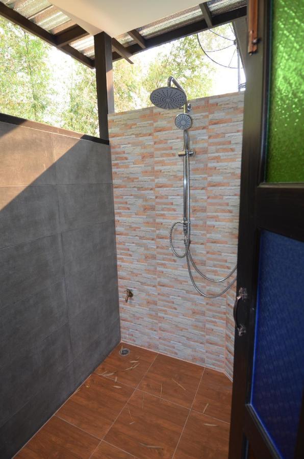 Baan Wanwaree Bed and Breakfast Καντσαναμπούρι Εξωτερικό φωτογραφία